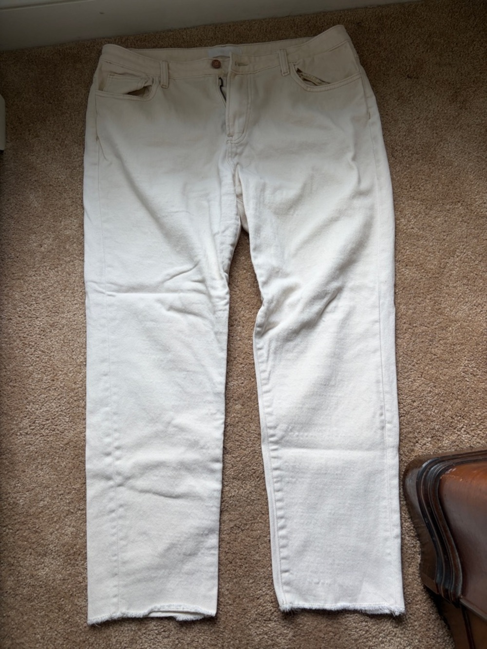Vervet Blue off-white straight leg jeans